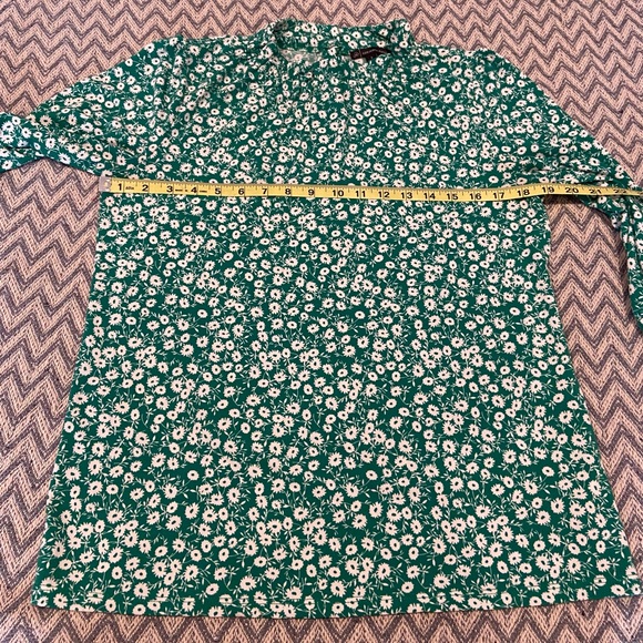 Adrianna Papell Green Floral Top – Size Small - Picture 7 of 10